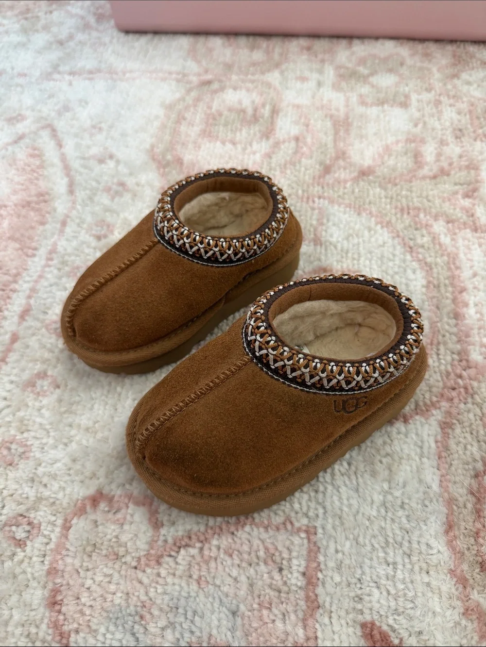 UGG Toddler Slippers Chestnut Brown | Size 6